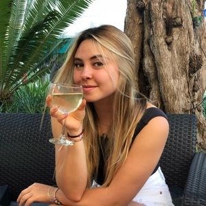 Meet your Posher, Isabella